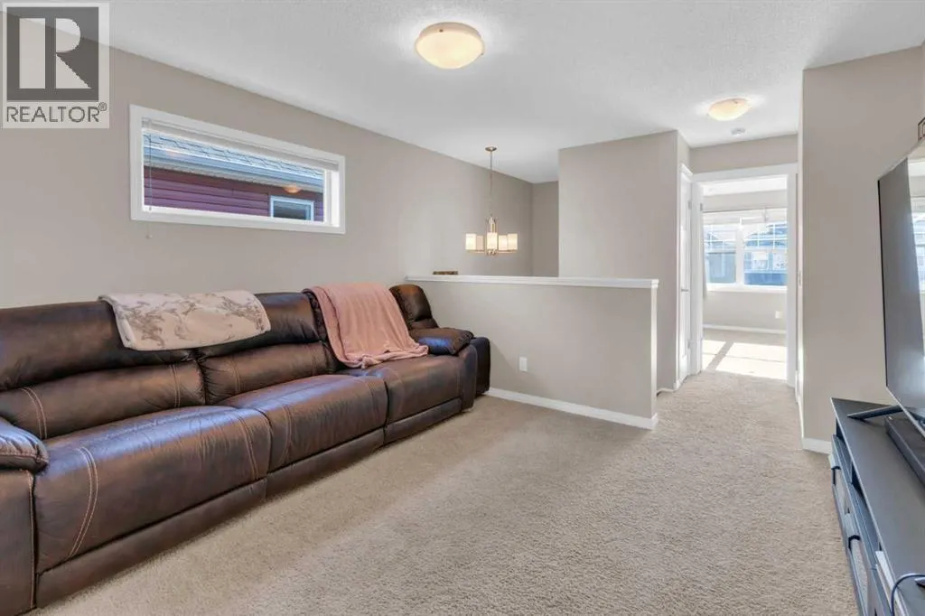 84 Fireside Crescent