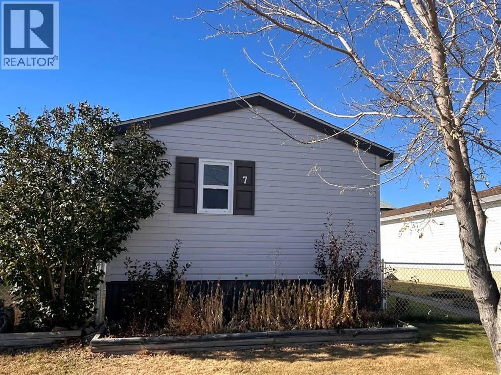 7 Meadowplace Drive E