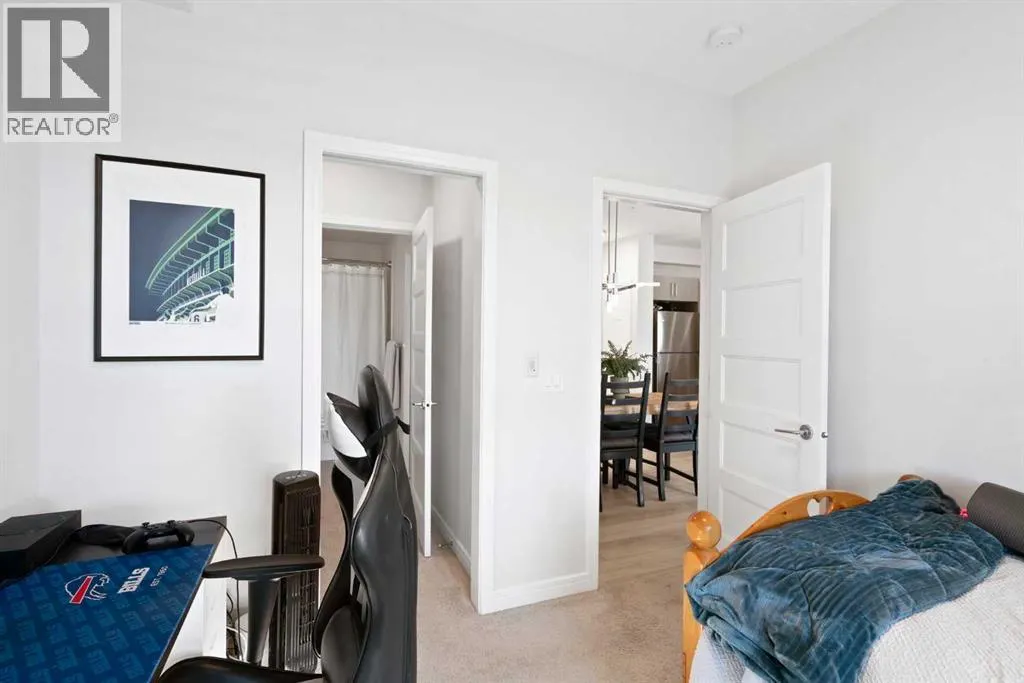 2204, 80 Greenbriar Place NW