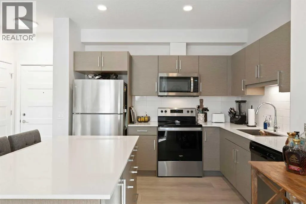 2204, 80 Greenbriar Place NW