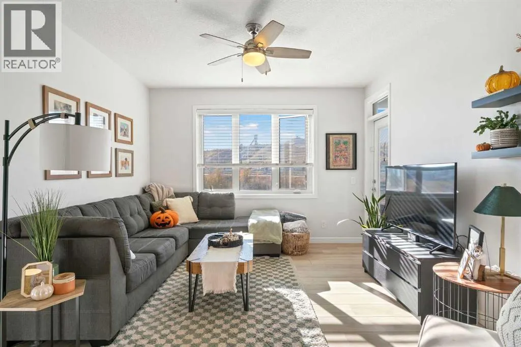 2204, 80 Greenbriar Place NW