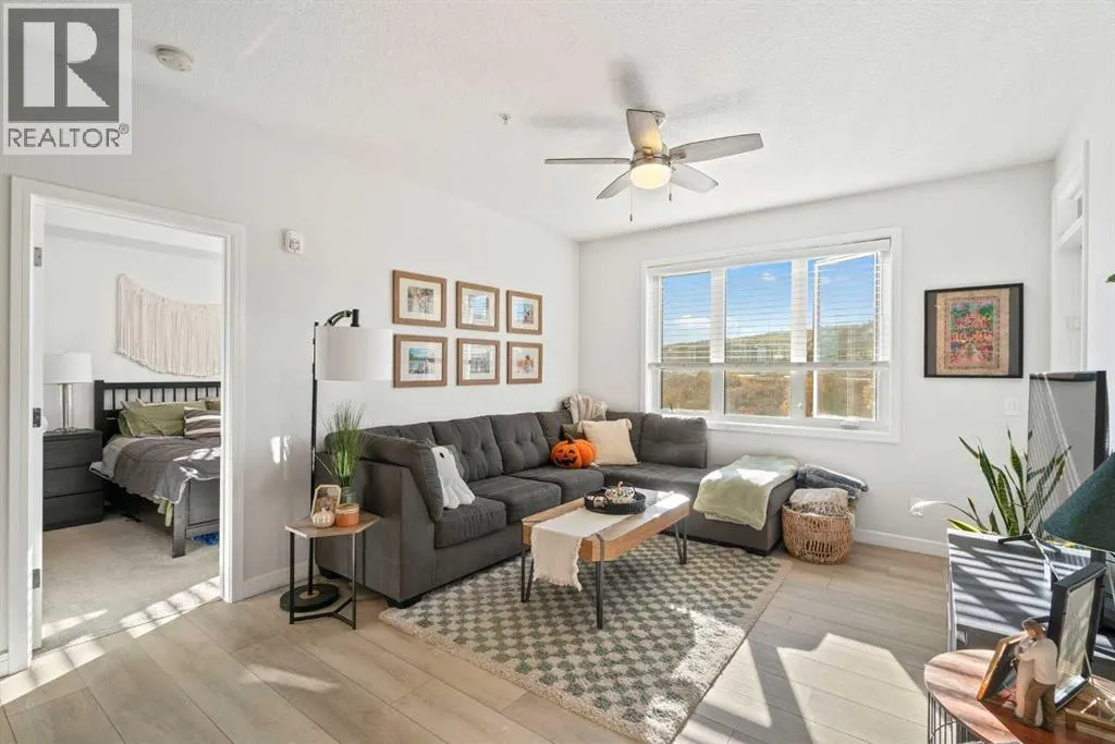 2204, 80 Greenbriar Place NW