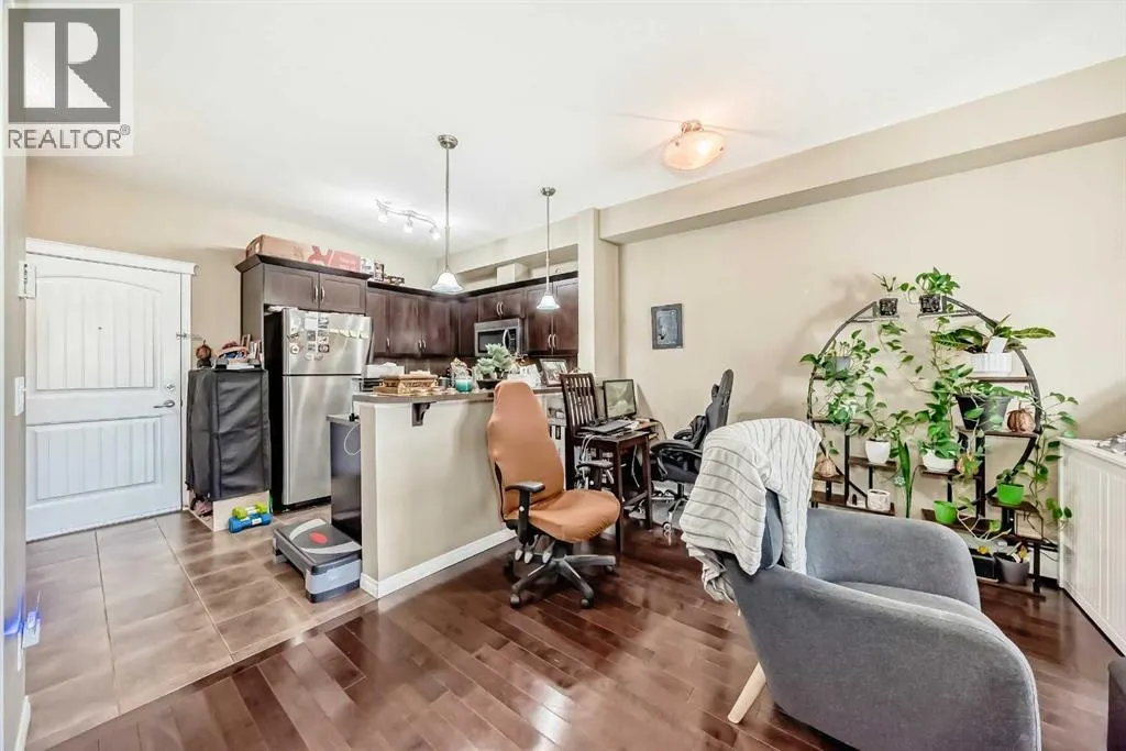 4404, 31 Country Village Manor NE