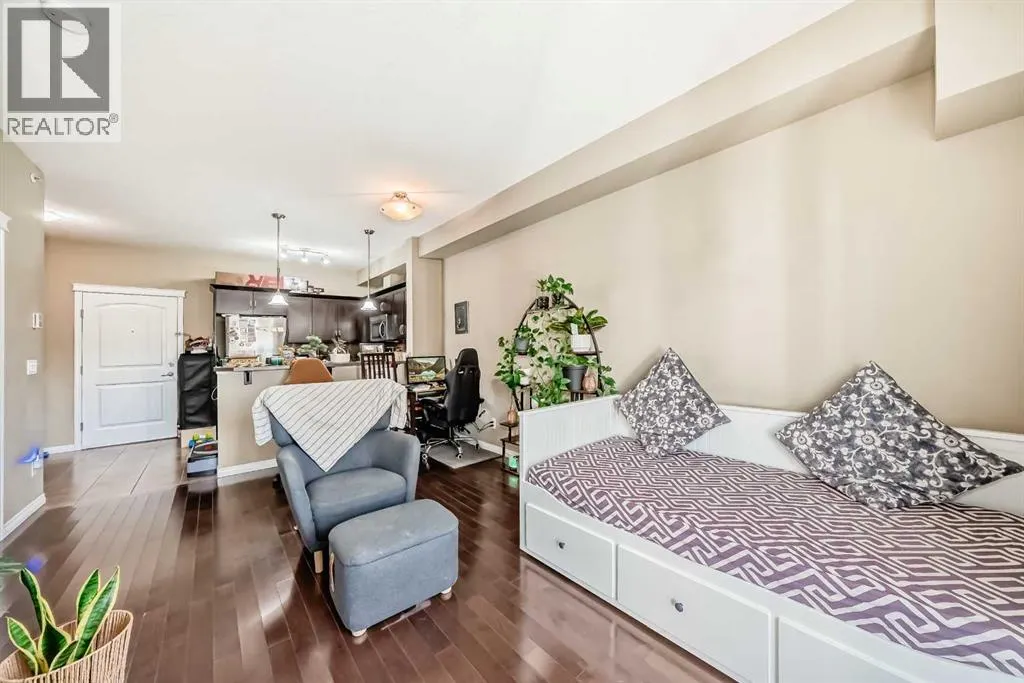 4404, 31 Country Village Manor NE