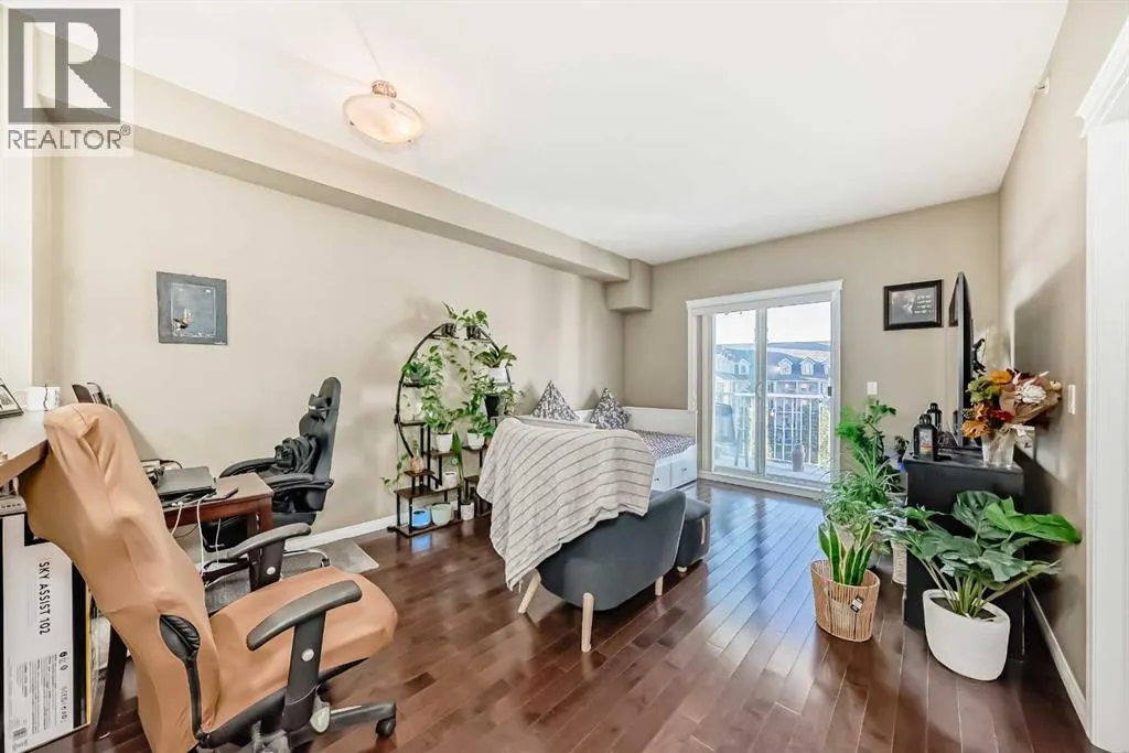4404, 31 Country Village Manor NE