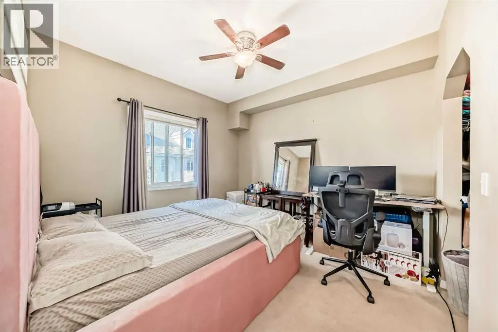 4404, 31 Country Village Manor NE