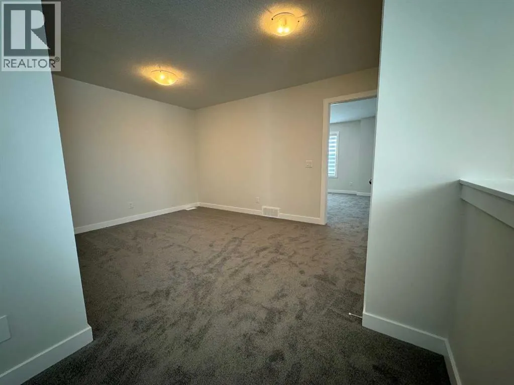 150 Edith Green NW