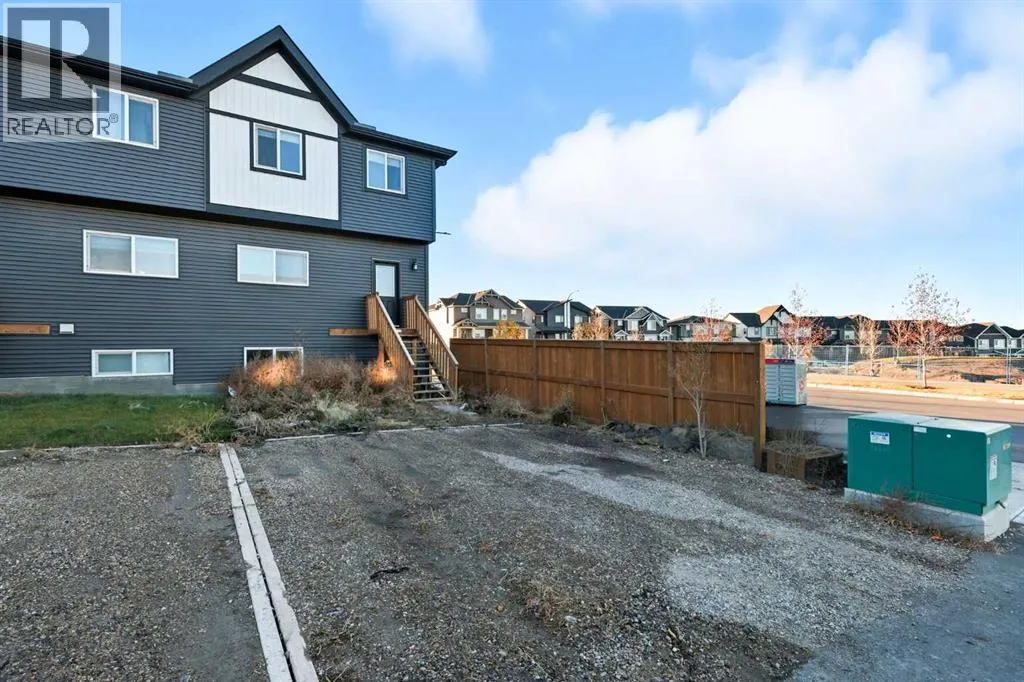 150 Edith Green NW