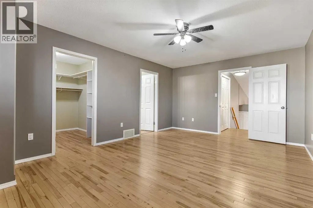 5105 21 Street Close