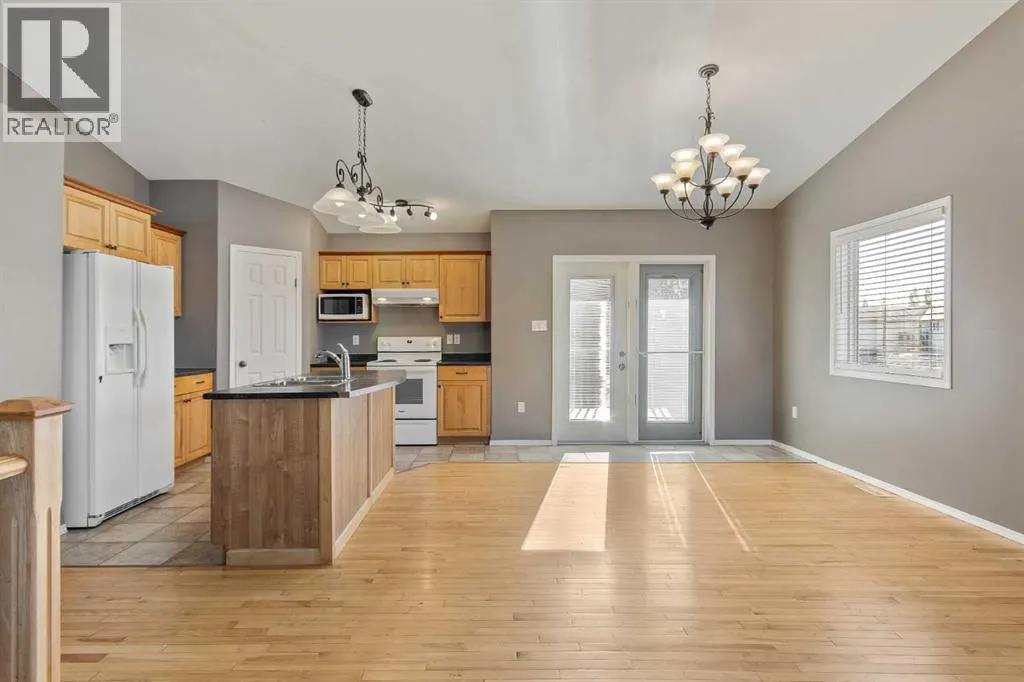 5105 21 Street Close