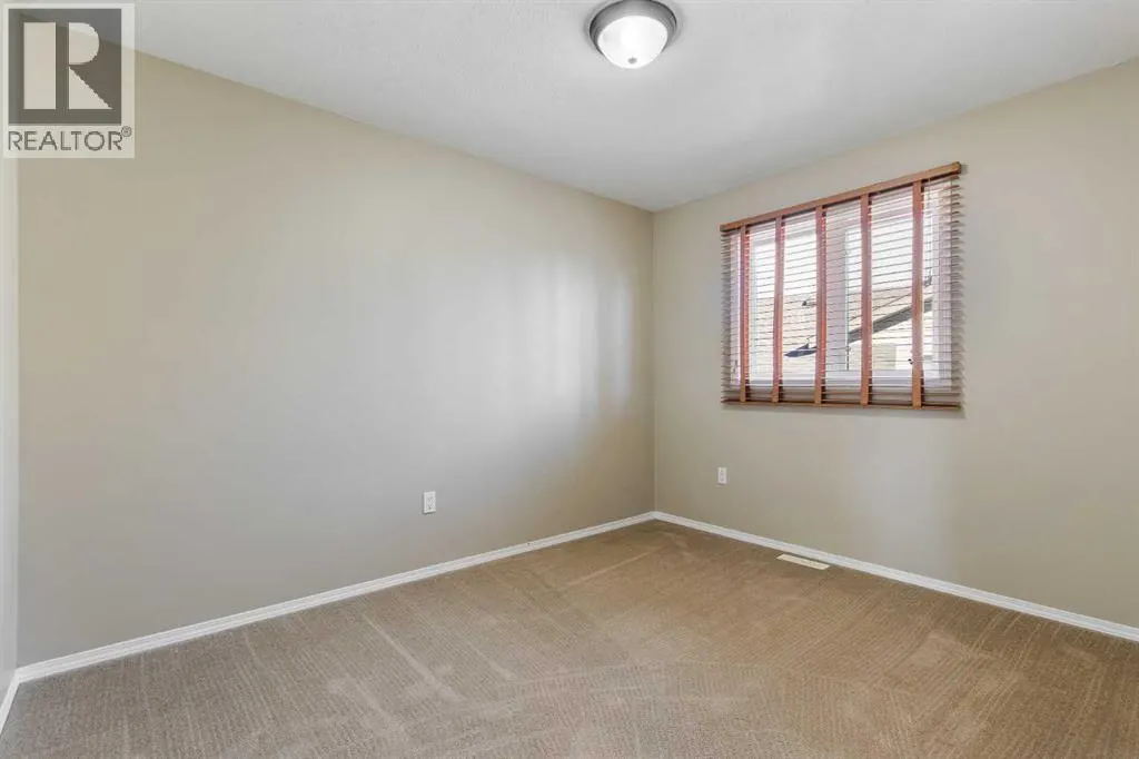5105 21 Street Close