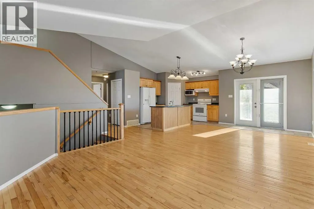 5105 21 Street Close