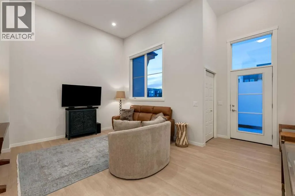 605, 474 SETON Circle SE