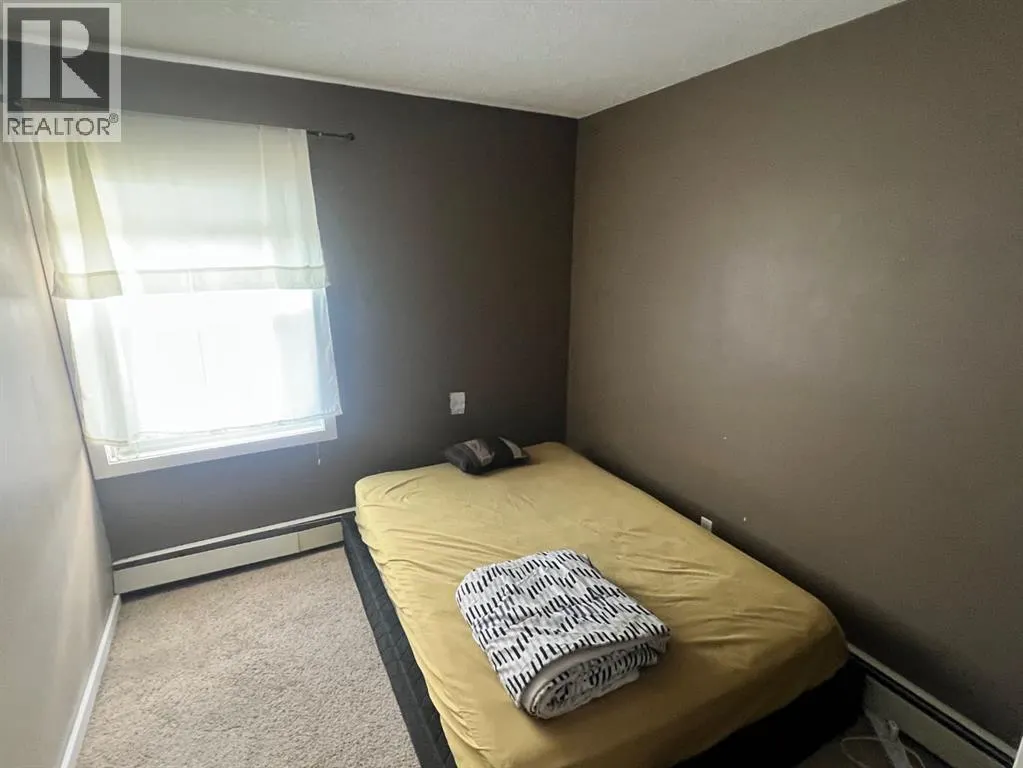 1114, 7201 Poplar Drive
