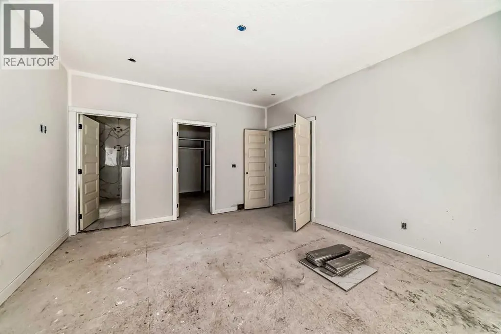 5821 Maple Cres