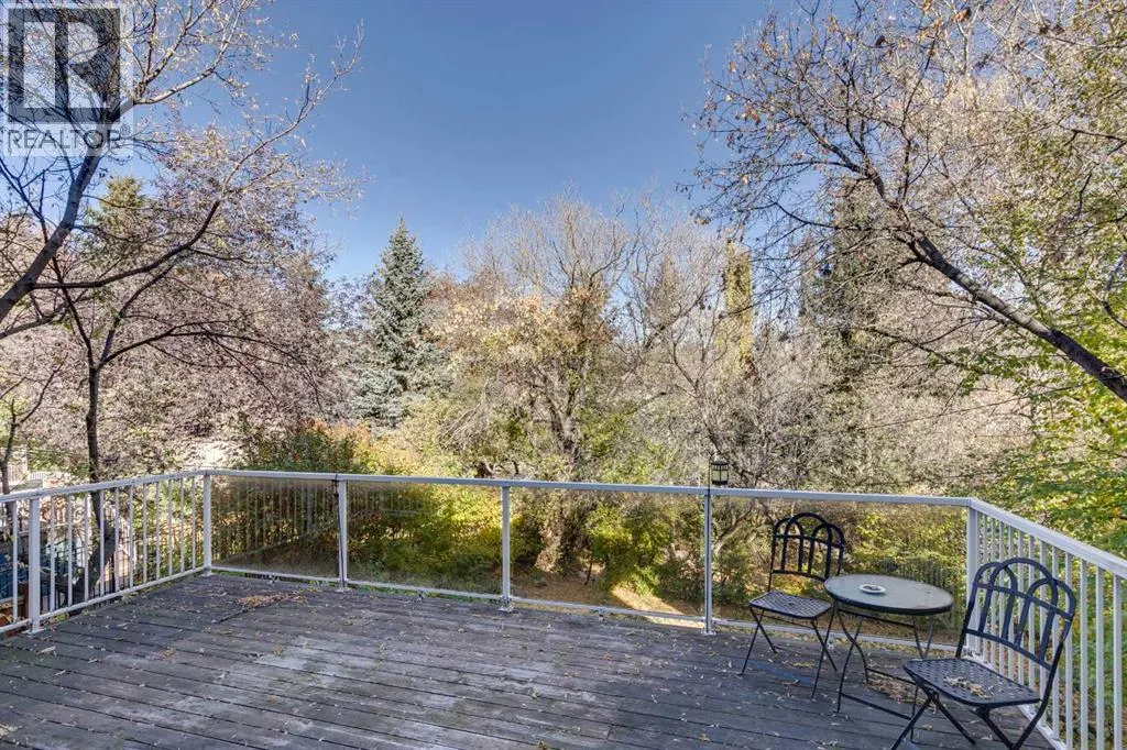 1302 Frontenac Avenue SW