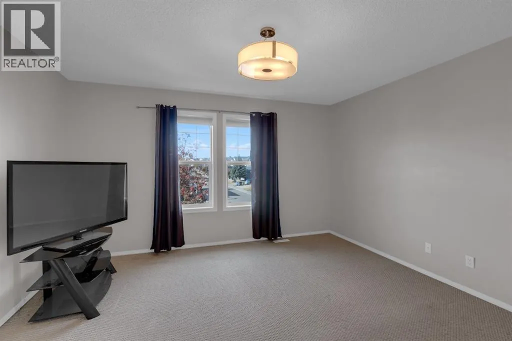 186 Everglen Rise SW