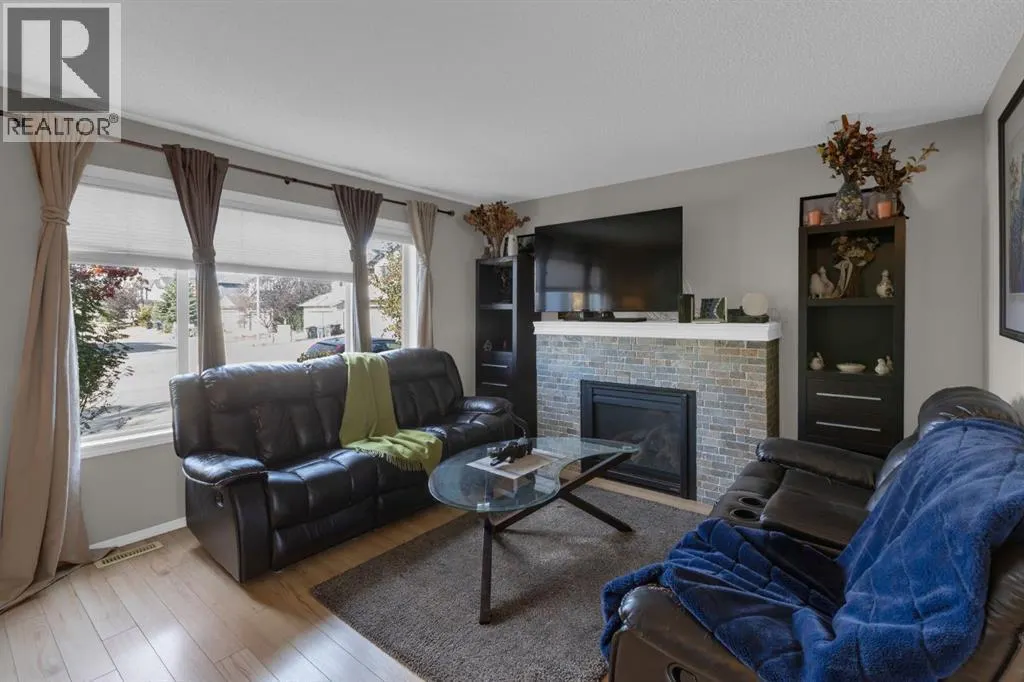 186 Everglen Rise SW