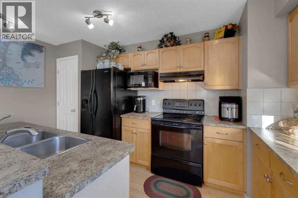 186 Everglen Rise SW