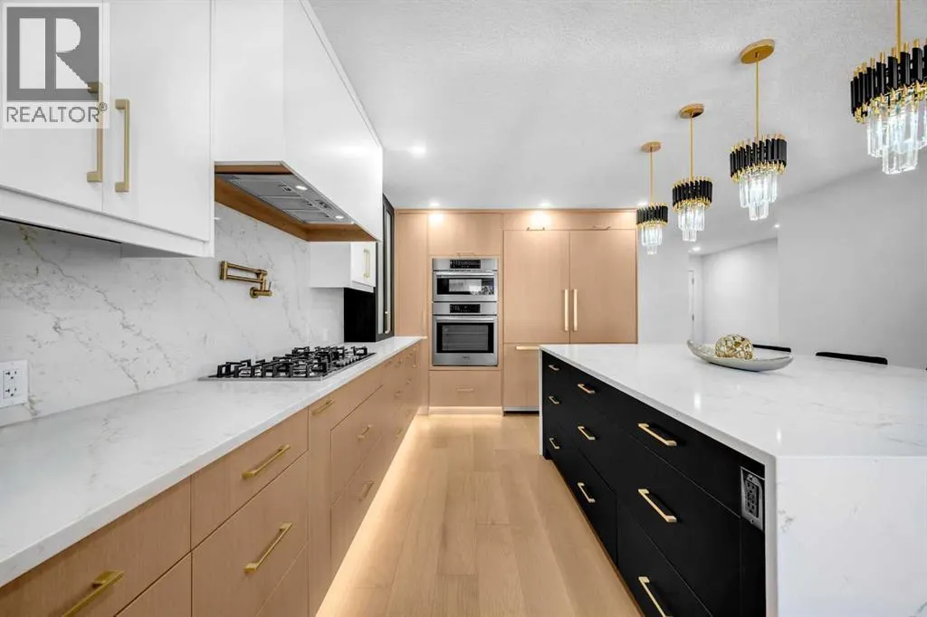 4239 Vauxhall Crescent NW