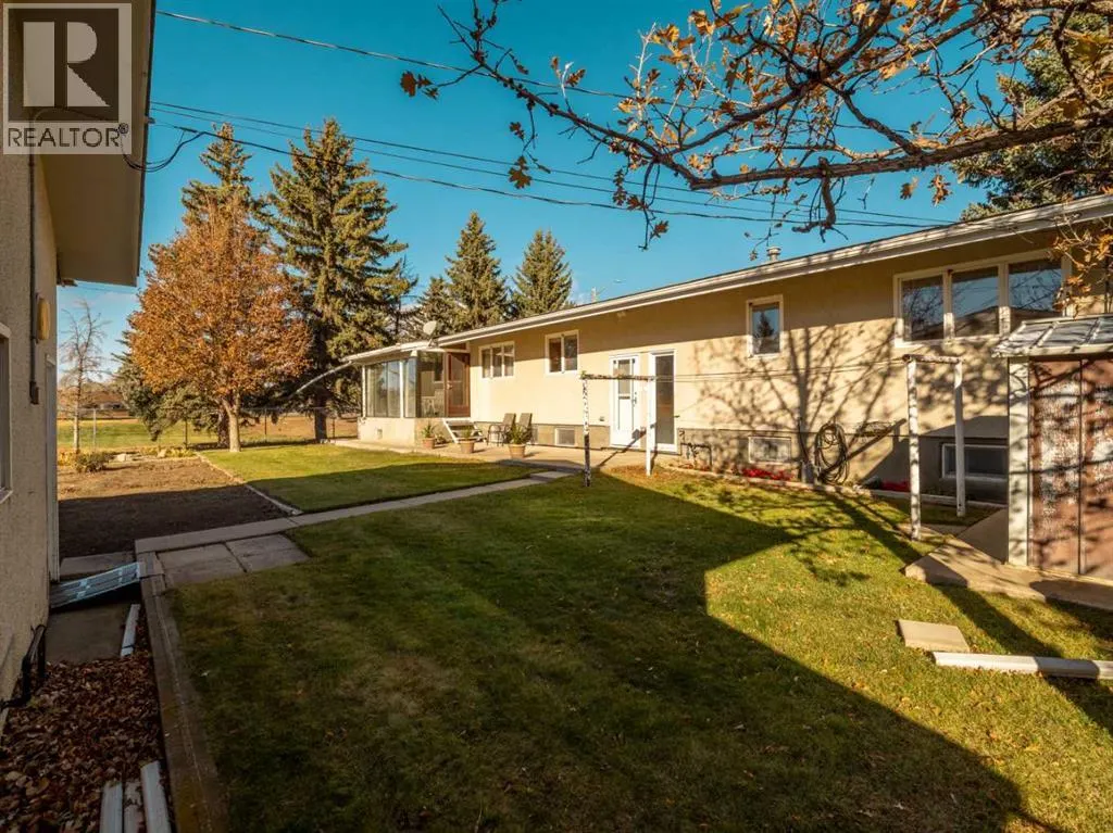 1311 23 Avenue