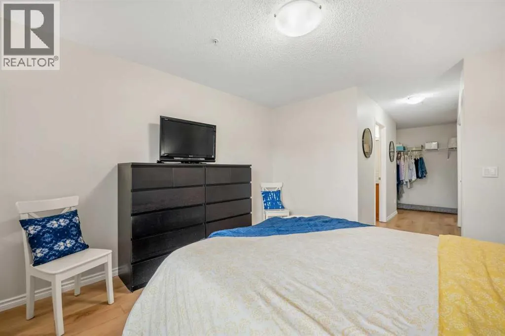 2121, 700 Willowbrook Road NW