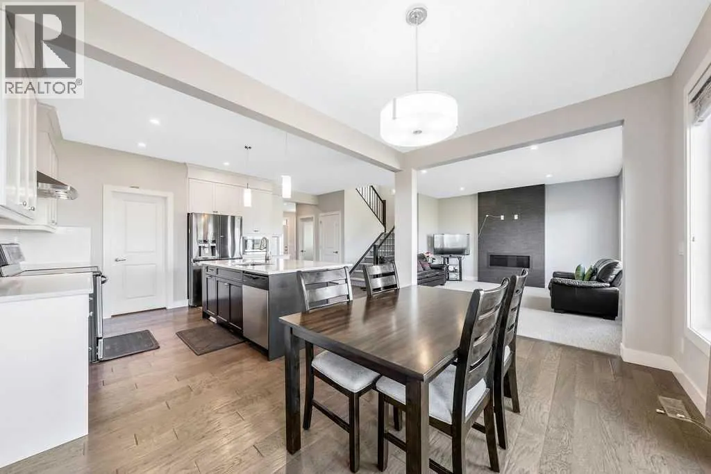 82 Panton View NW