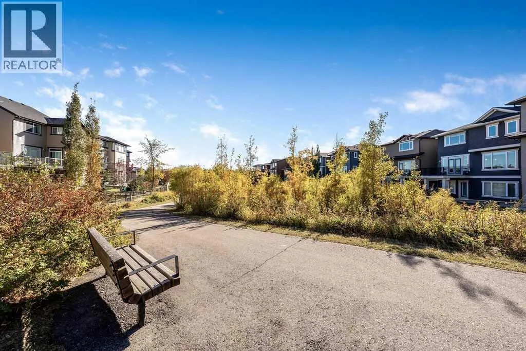 82 Panton View NW