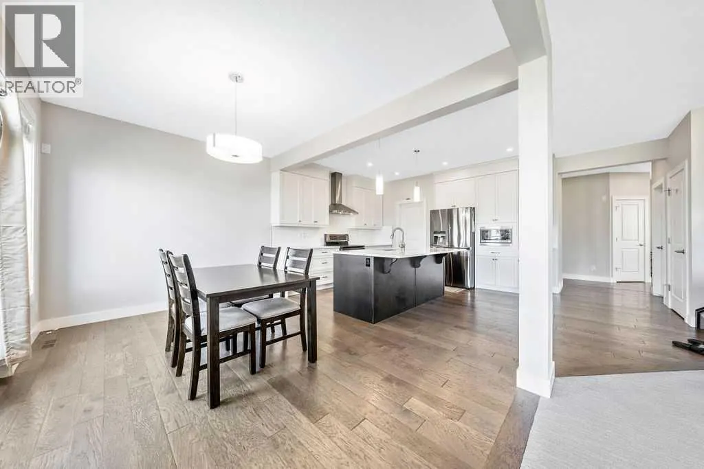 82 Panton View NW