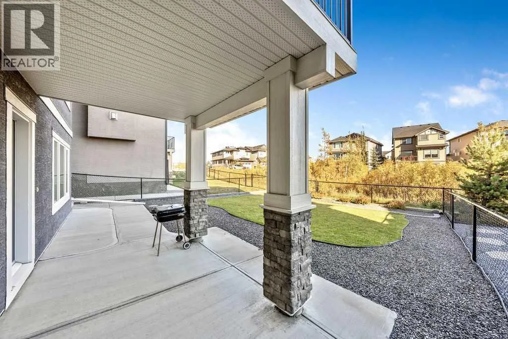 82 Panton View NW