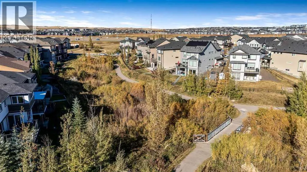 82 Panton View NW
