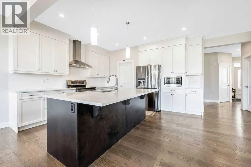 82 Panton View NW