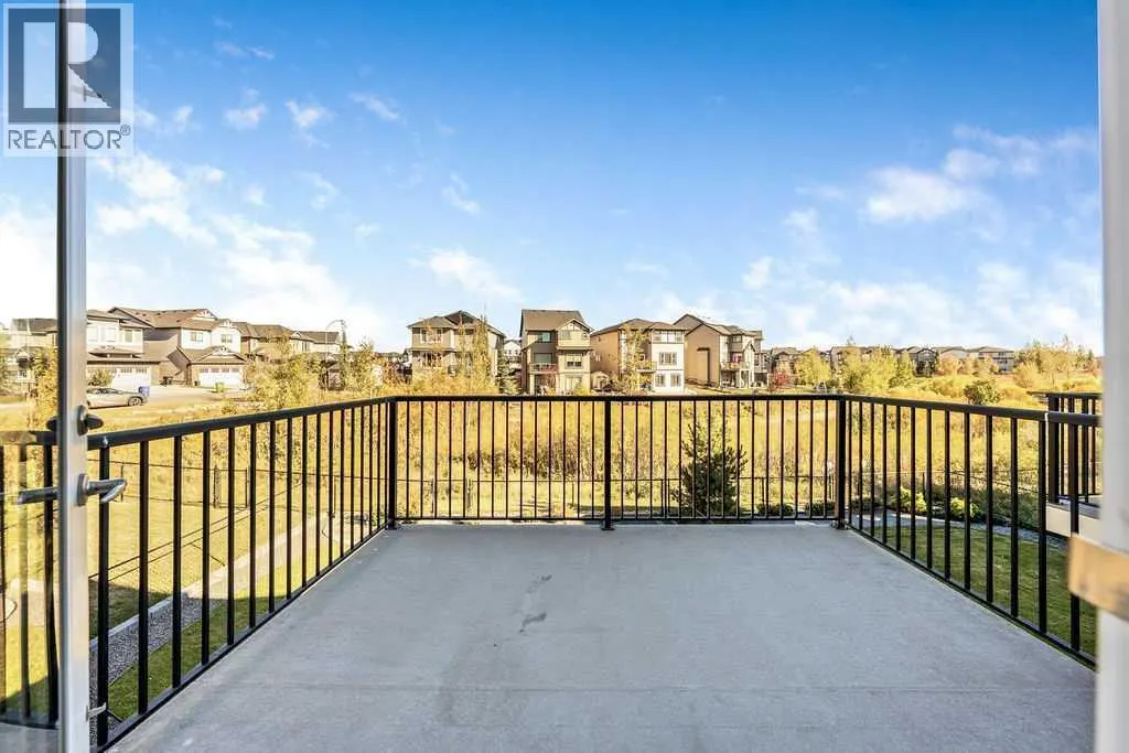 82 Panton View NW
