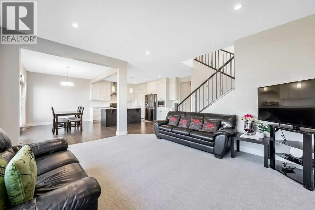 82 Panton View NW