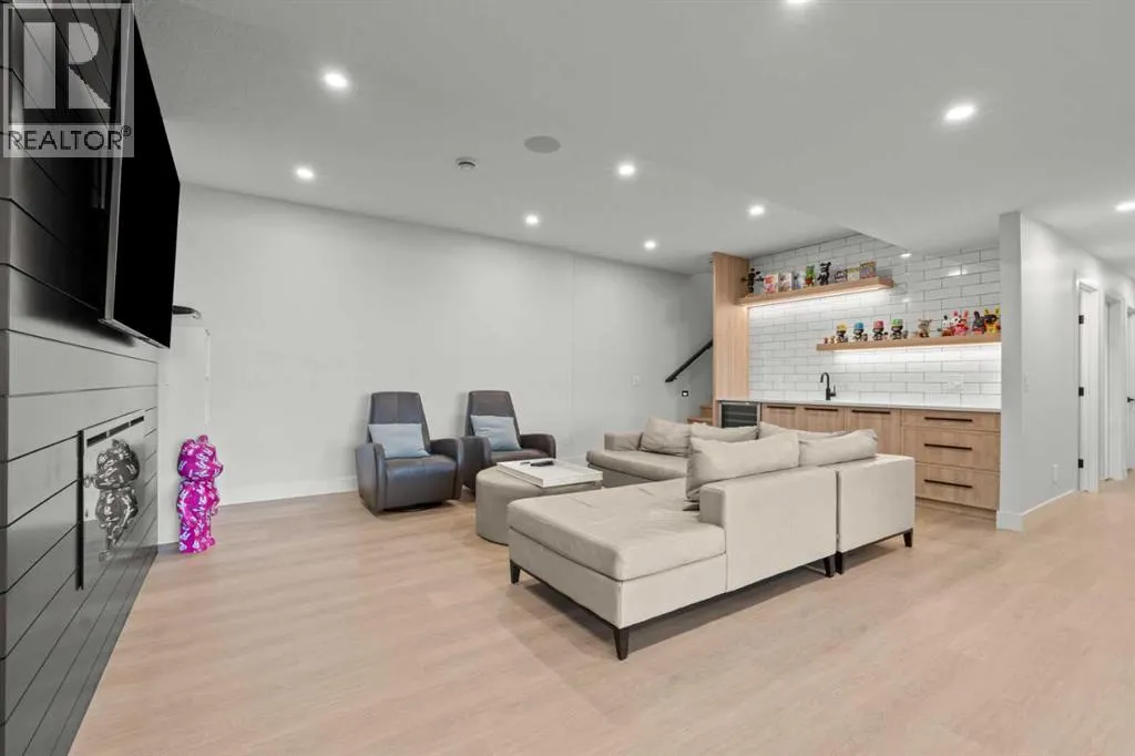 336 West Chestermere Drive