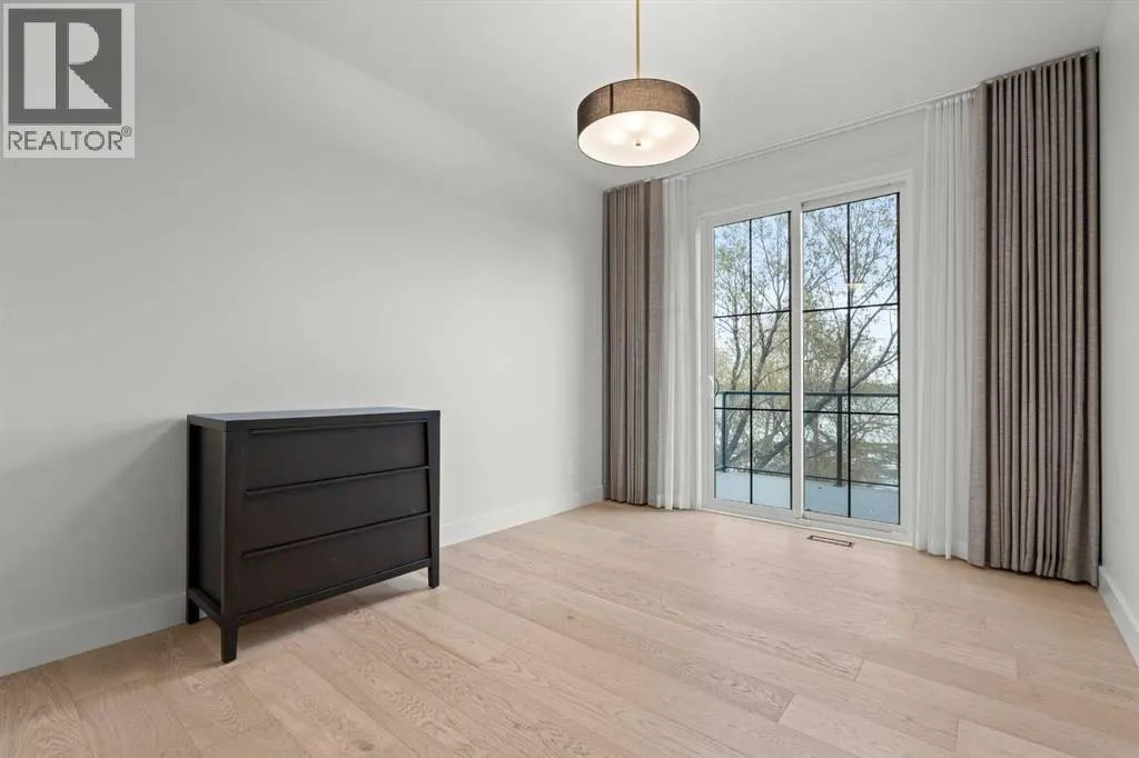 336 West Chestermere Drive