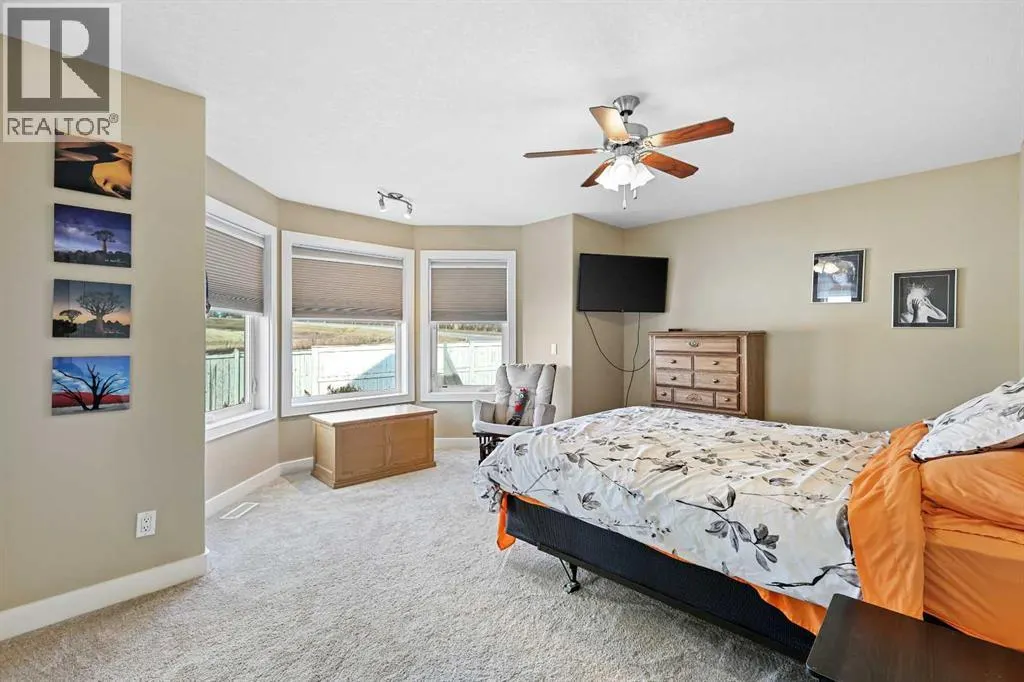 753 Fairways Green NW