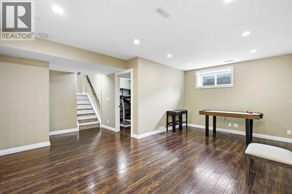 753 Fairways Green NW