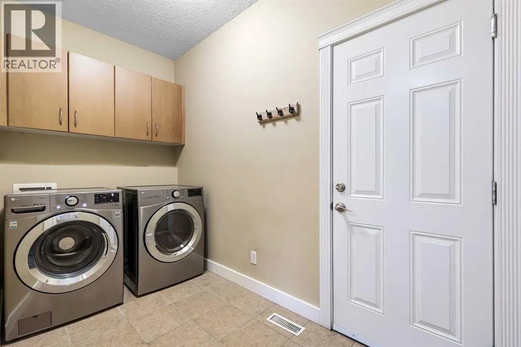 753 Fairways Green NW