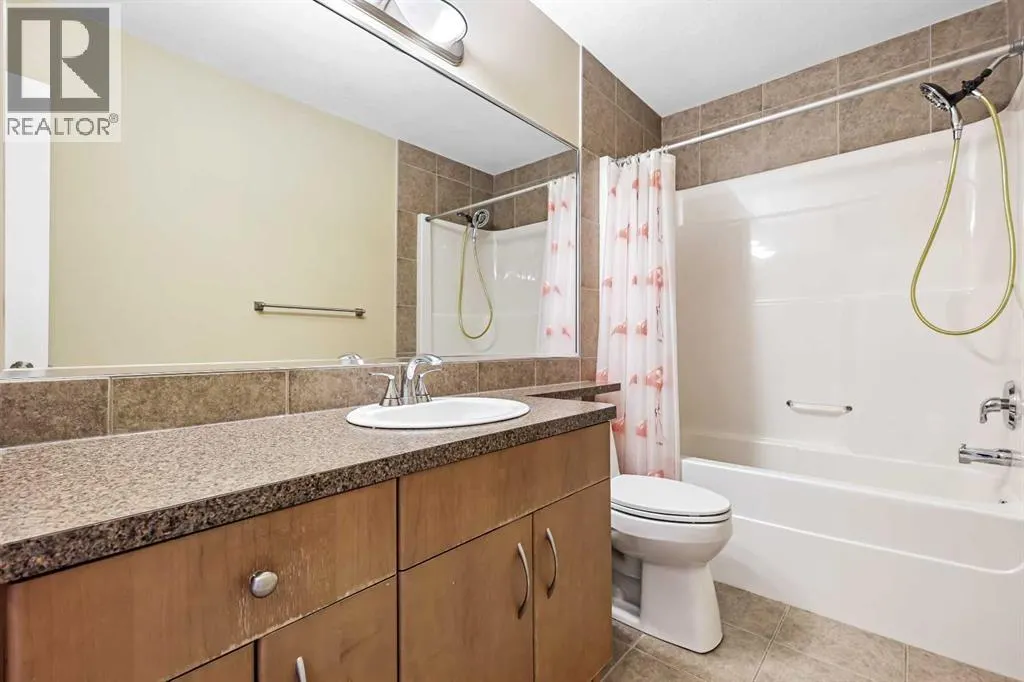 753 Fairways Green NW