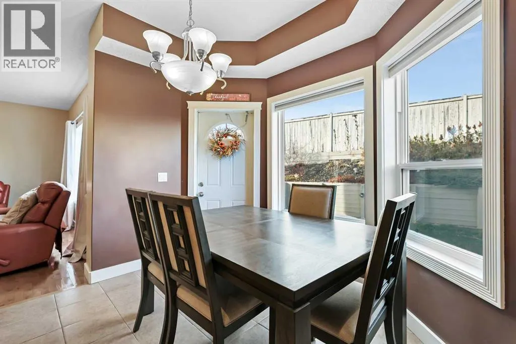 753 Fairways Green NW