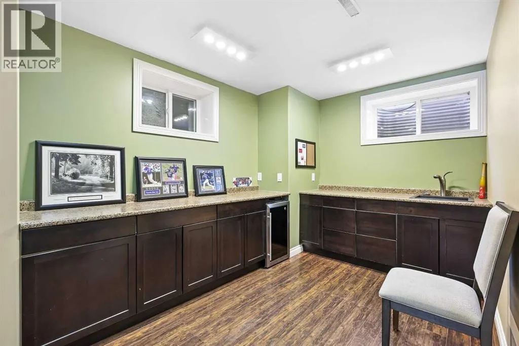 753 Fairways Green NW