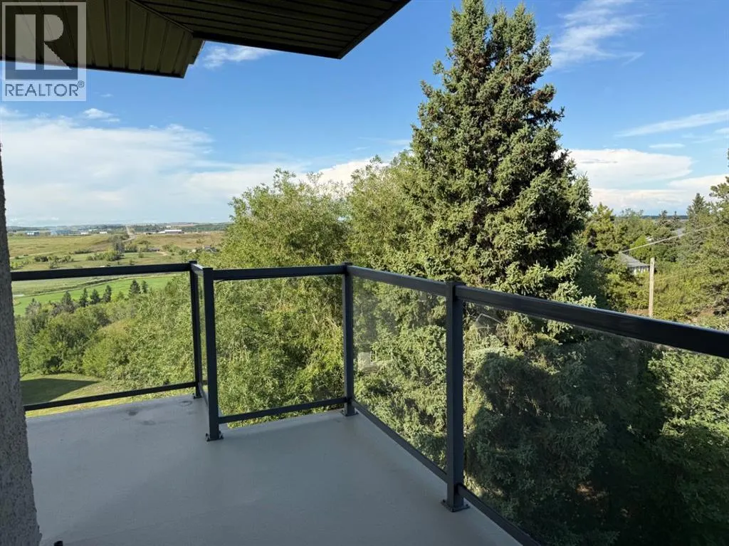#302, 5015 Riverside Drive