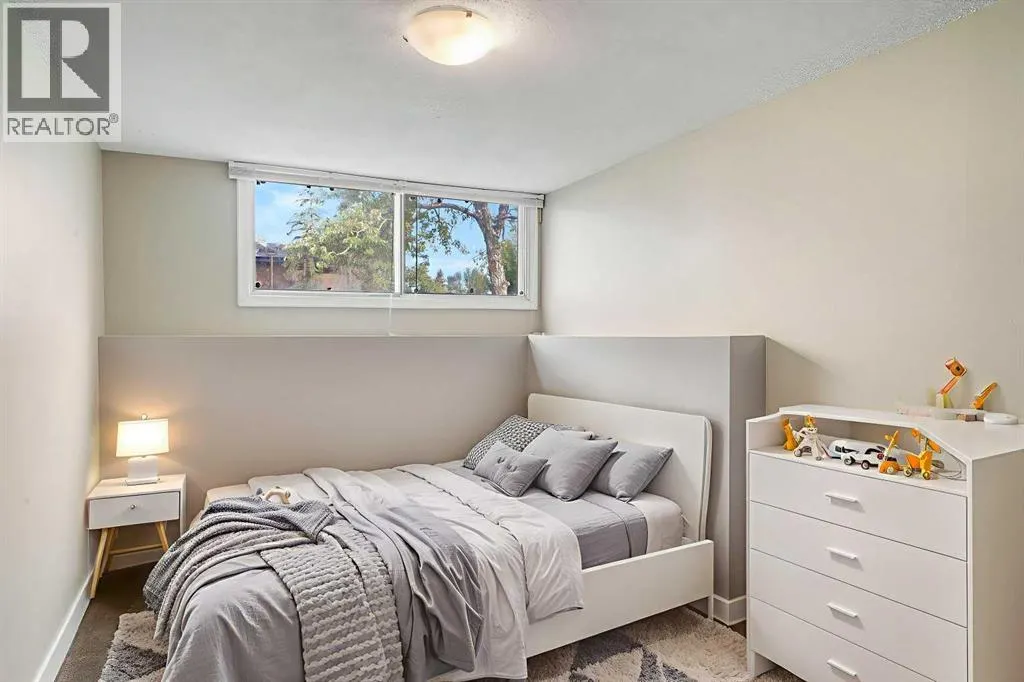 1123 Mckinnon Drive NE