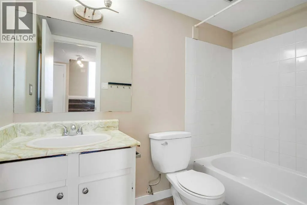 1123 Mckinnon Drive NE