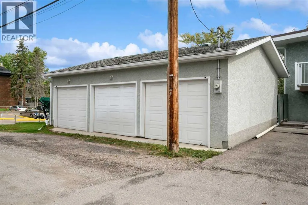 1123 Mckinnon Drive NE