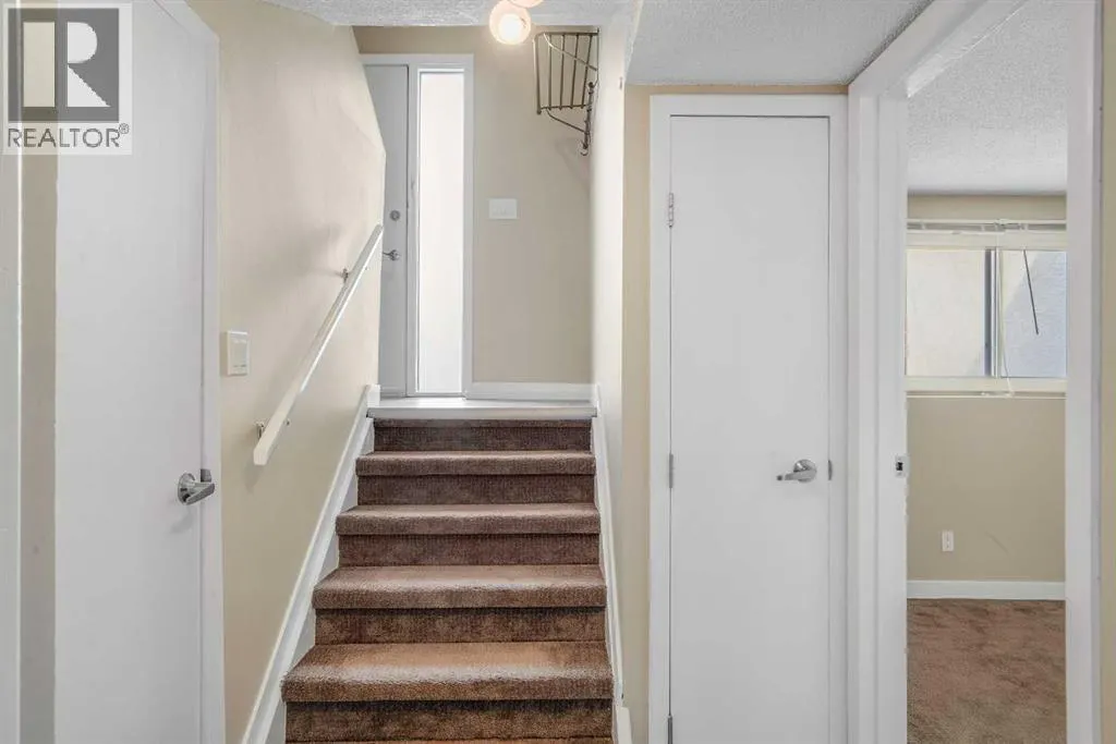 1123 Mckinnon Drive NE