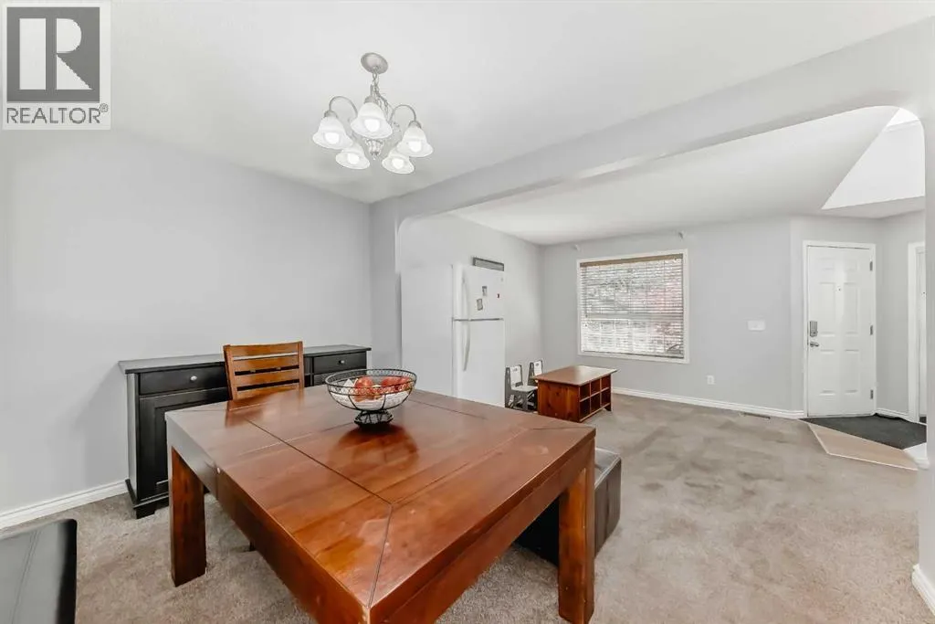 307 Panatella Court NW