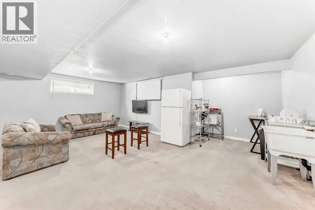 307 Panatella Court NW