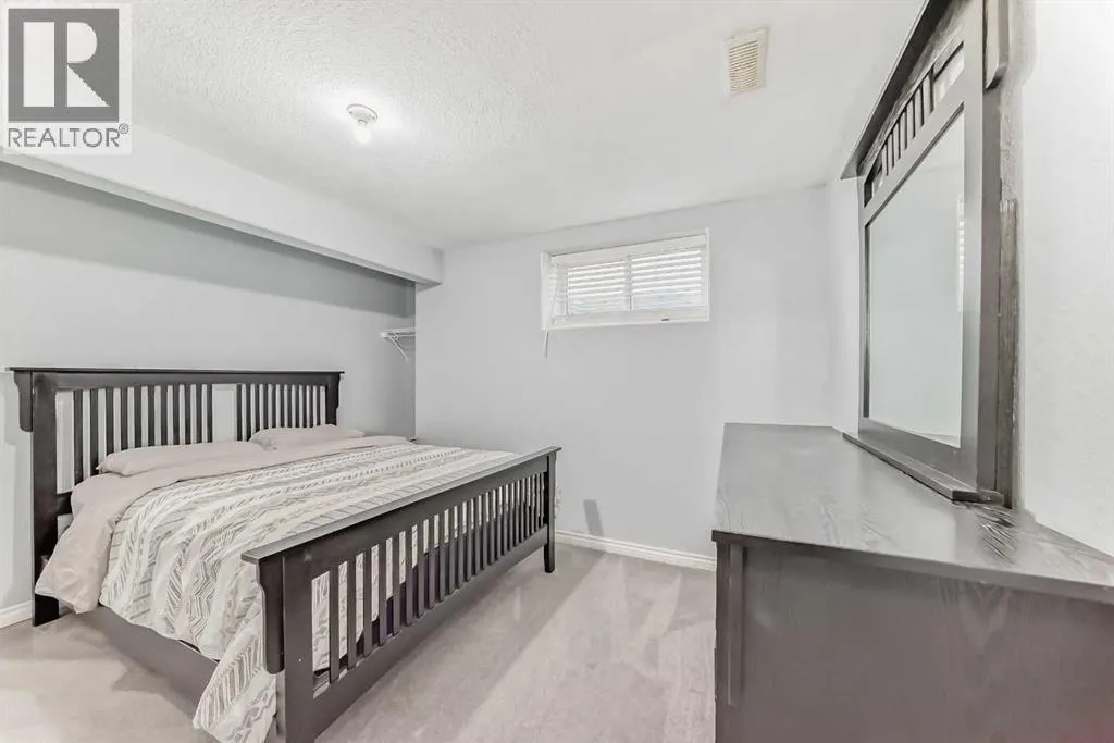 307 Panatella Court NW